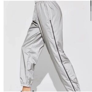 Carbon38 Silver Reflective Swishy Workout Yoga Running Zipper Pants size small